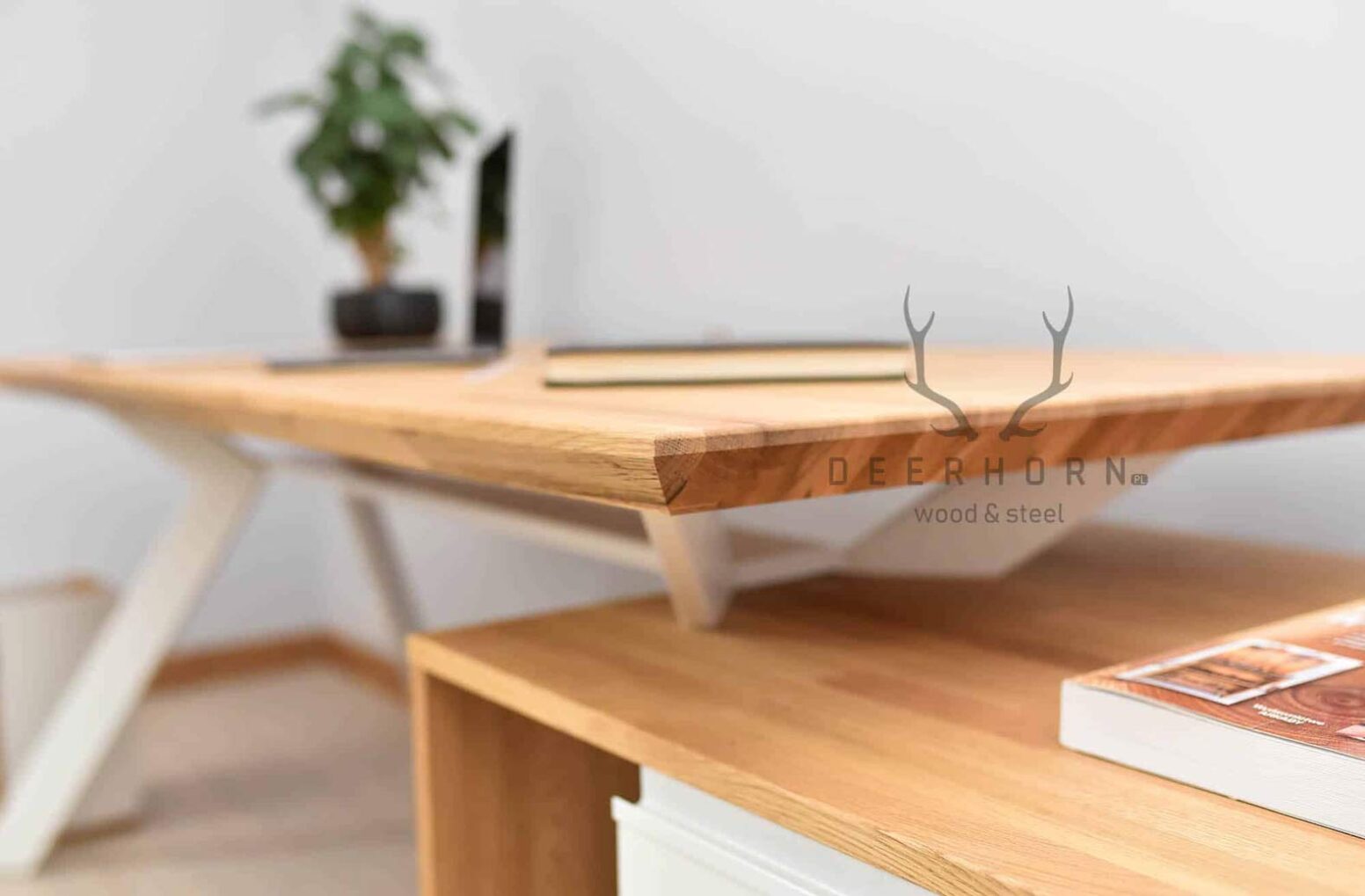 desk_with_flat_top stůl s podseknutou deskou