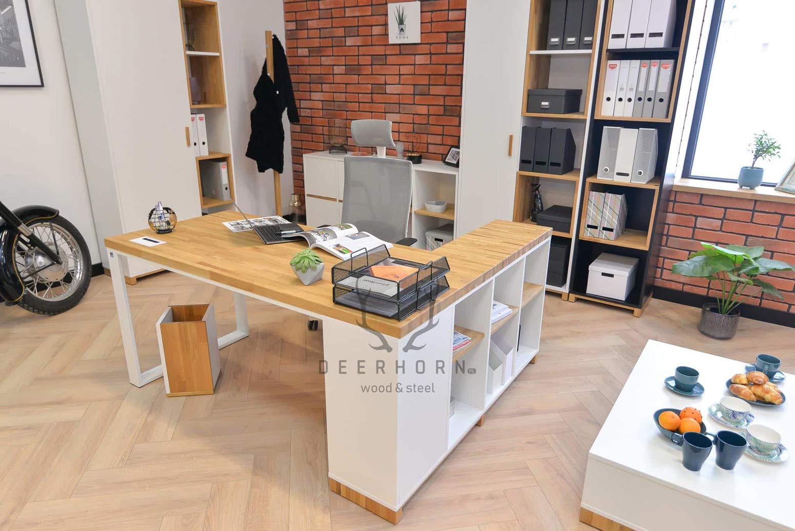 biale_desk_premium prémiový bílý stůl