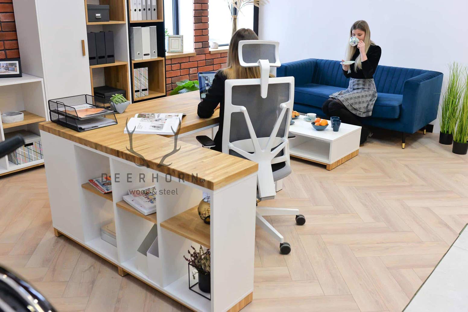 desk_for_an accountant stůl pro účetního