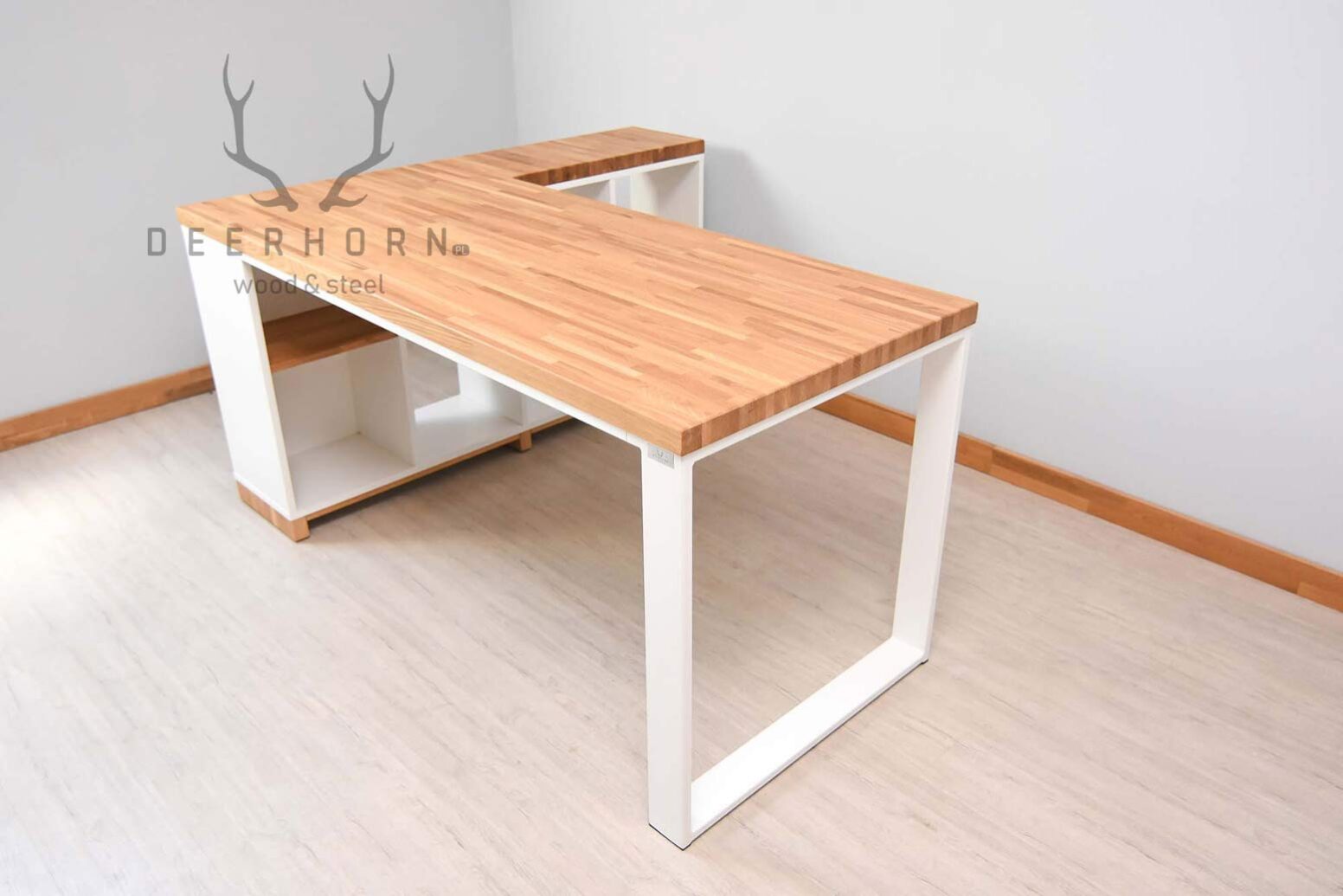 desk_loft stůl v podkroví