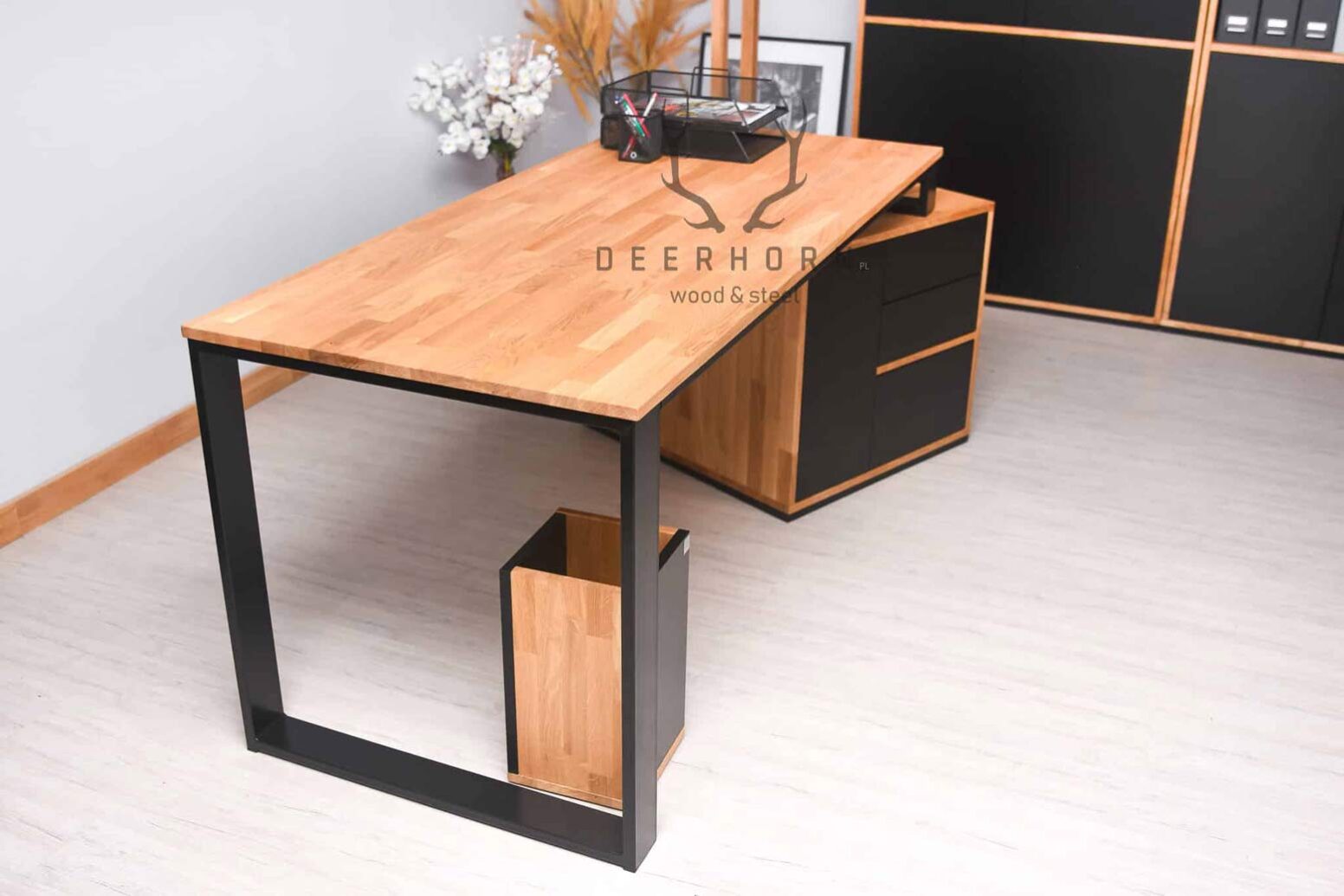 burko_cabinet skříňový stůl