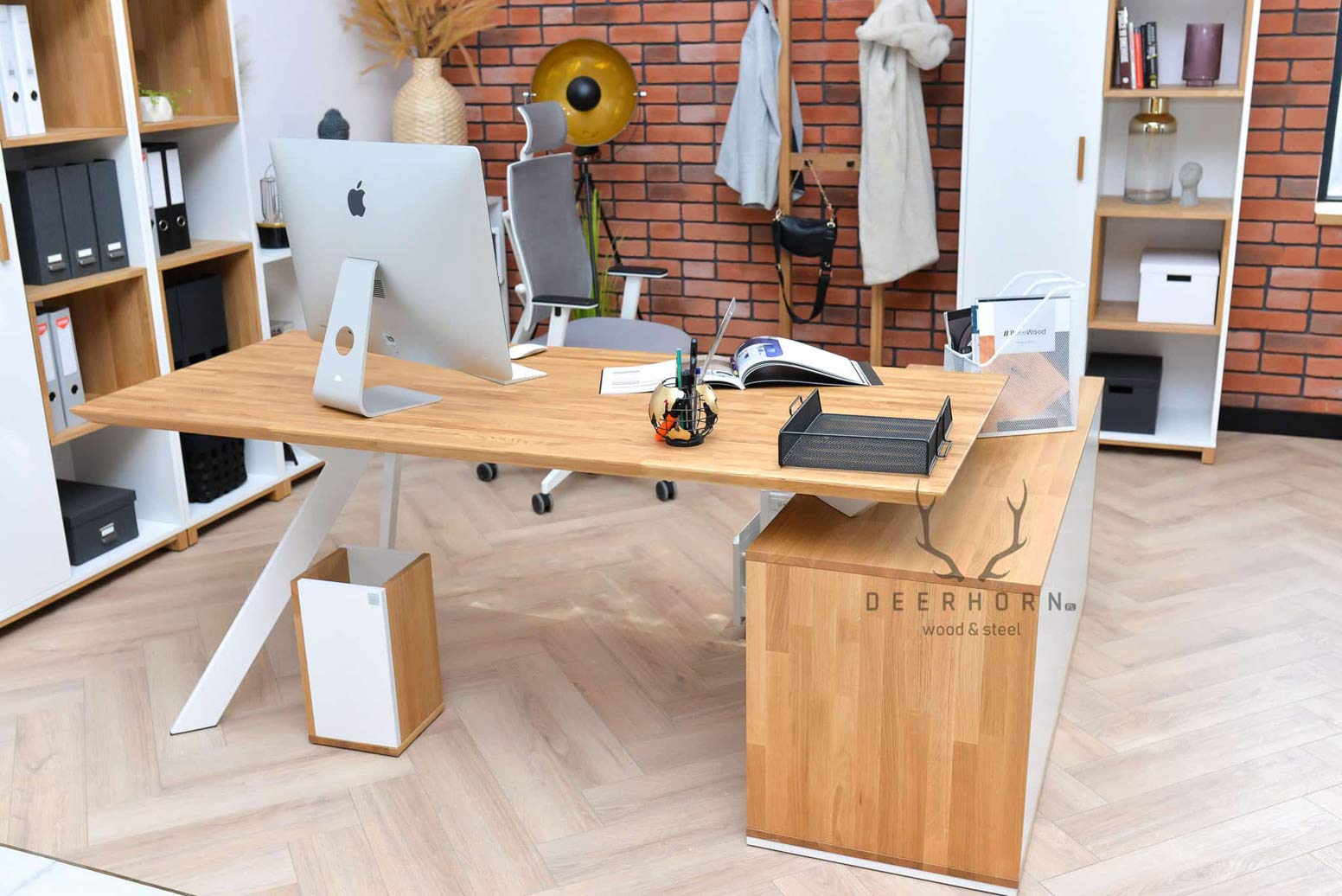 white_desk_number bílý rohový stůl