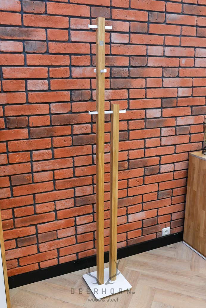 bialy_wooden_hanger bílý dřevěný věšák