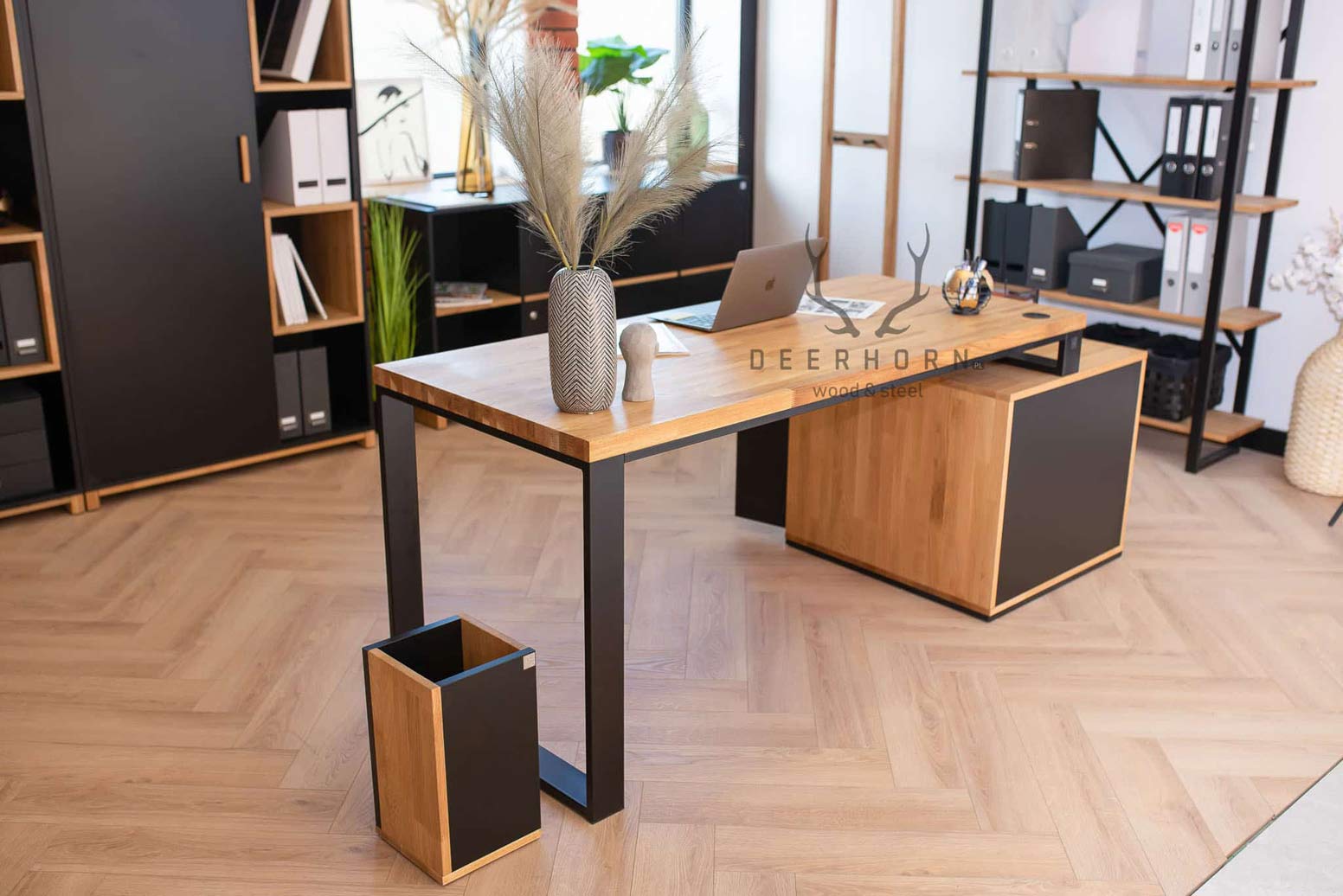 desk_premium prémiový stůl