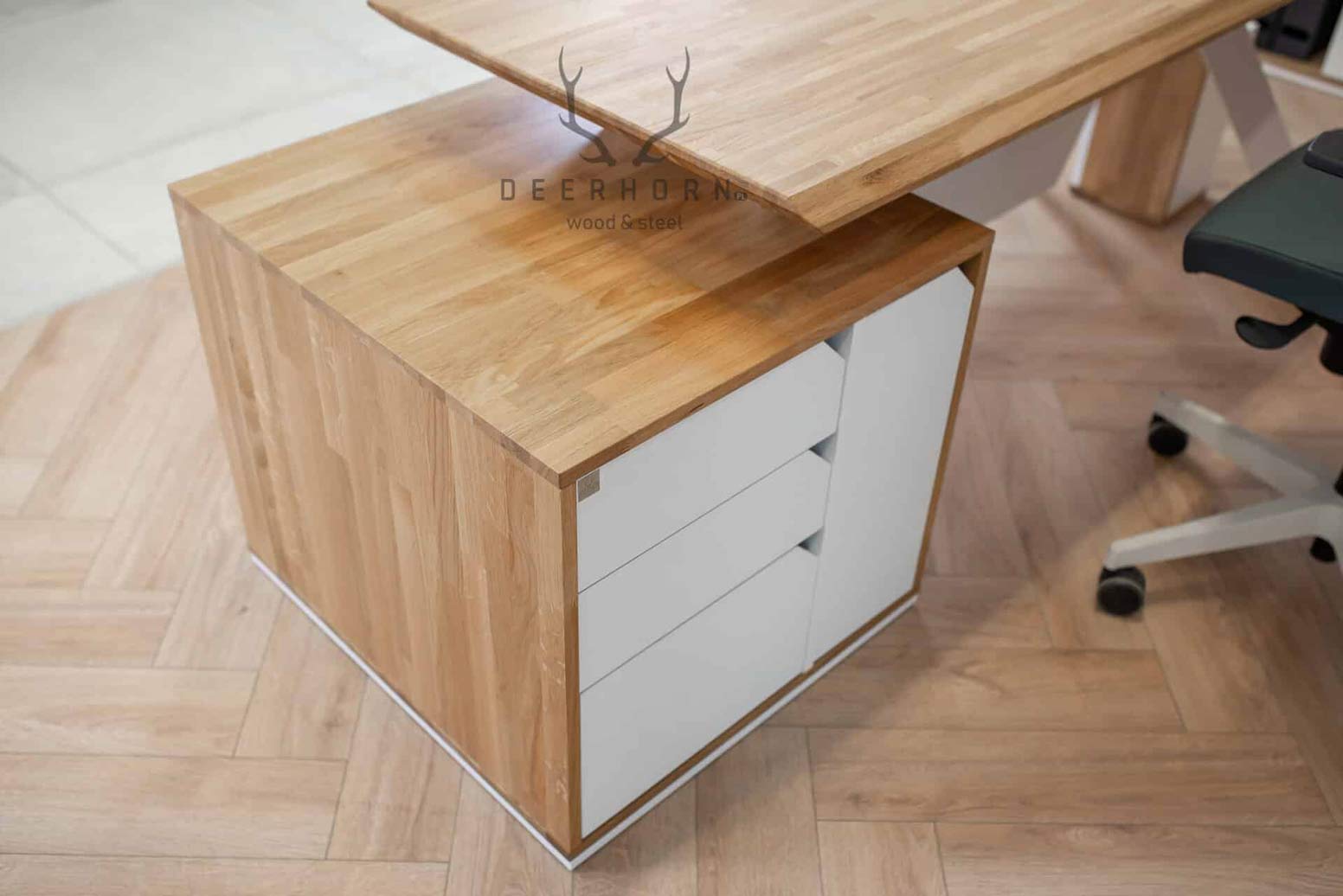 cabinet_desk skříňový stůl