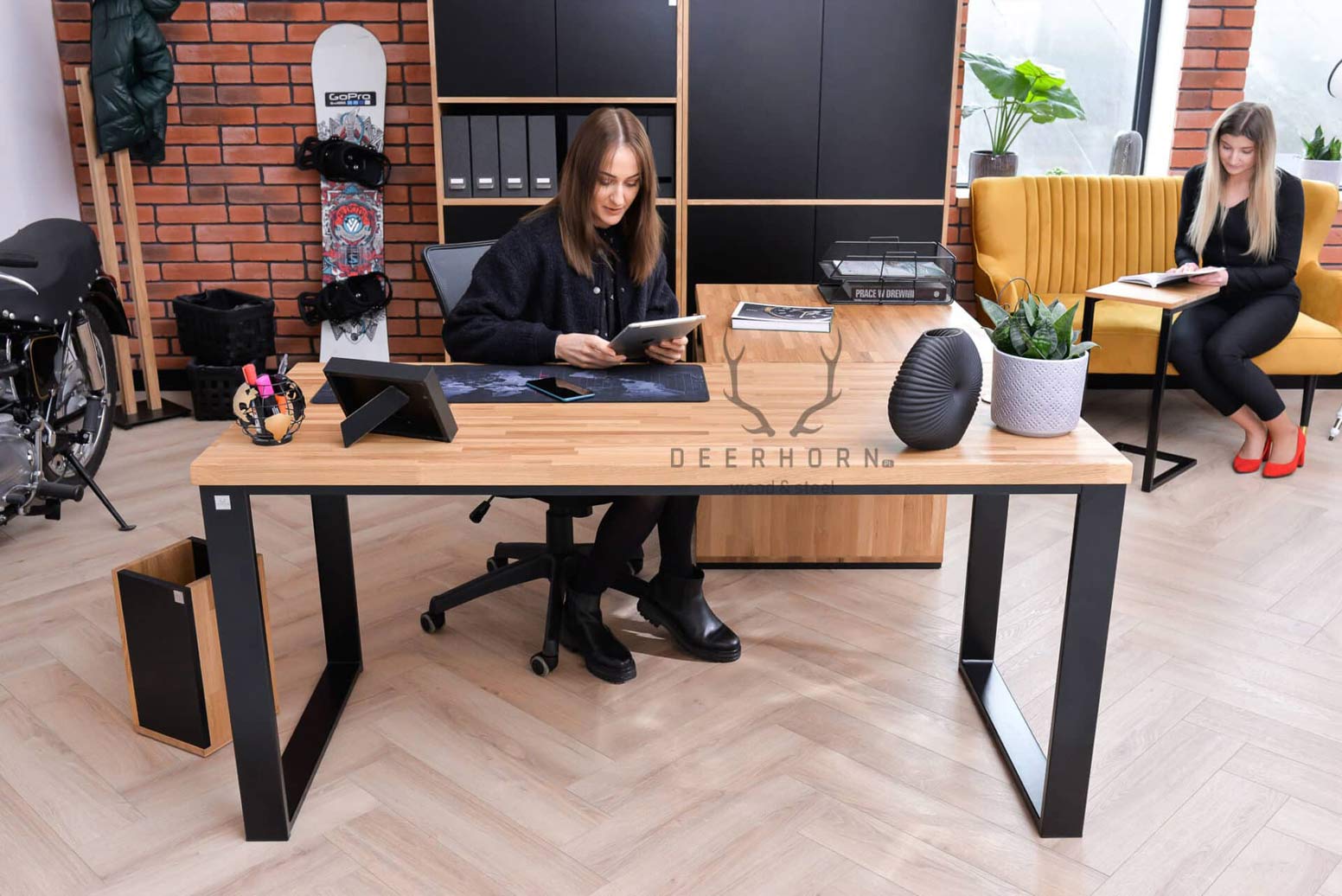 desk_counter_loft rohový psací stůl v podkroví