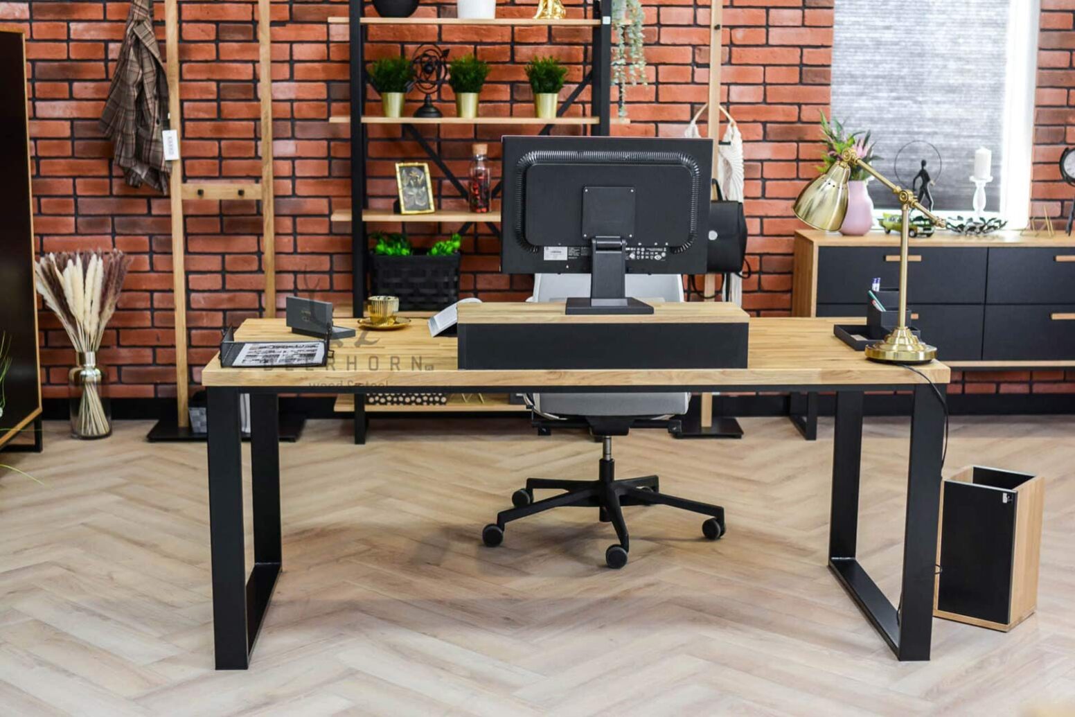 desk_with_base_deerhorn (psací stůl se základnou) horní stůl deerhorn