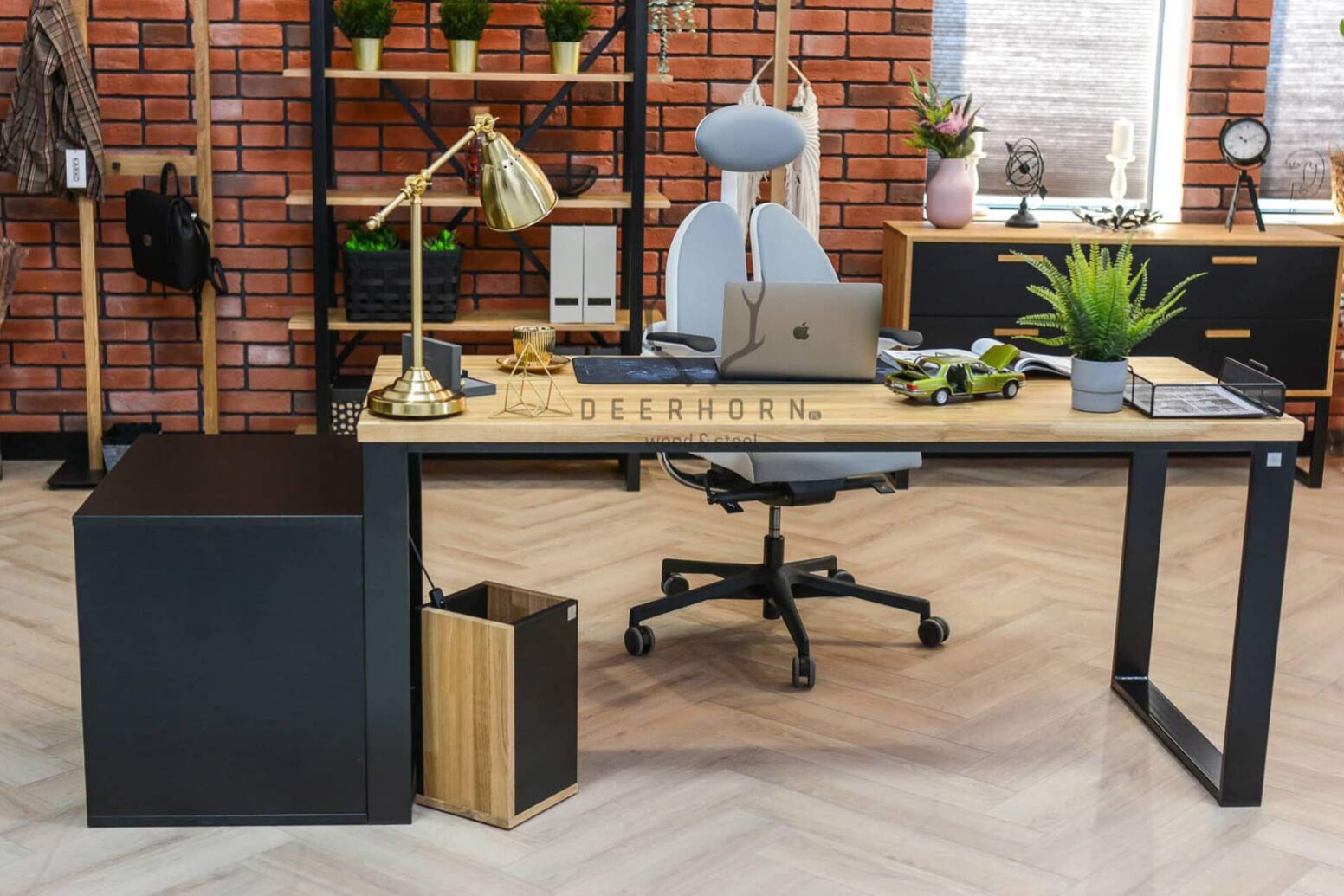 fashionable_desk módní stůl