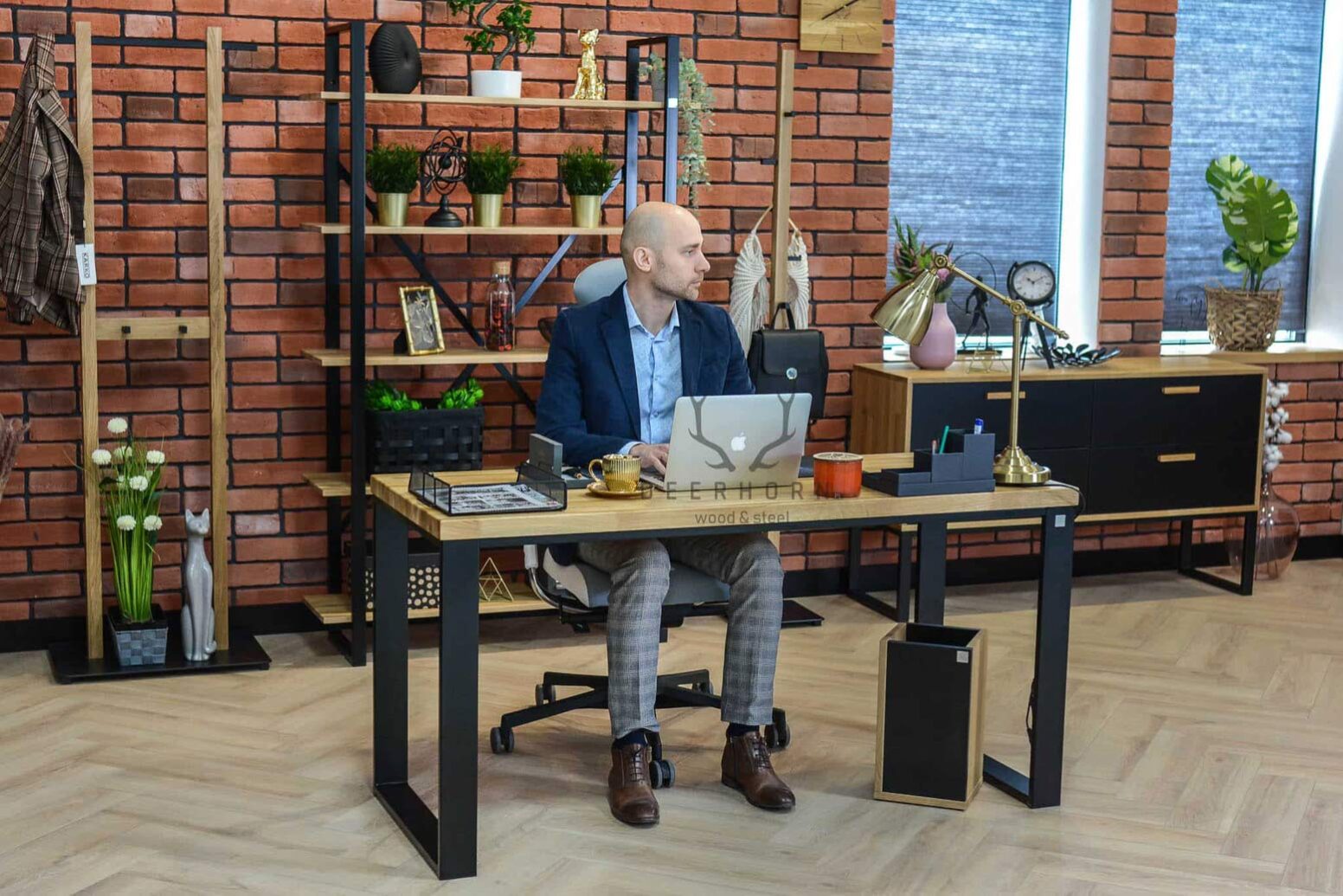 modern_work_desk moderní pracovní stůl