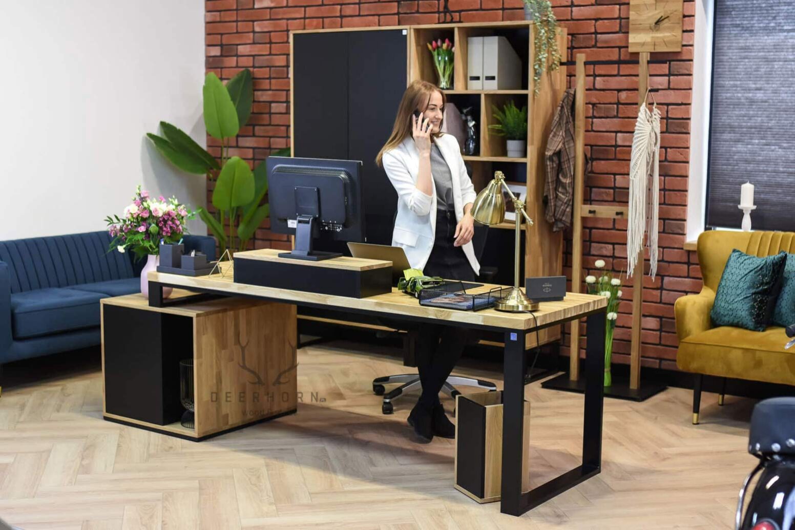 desk_for_the_president předsedův stůl