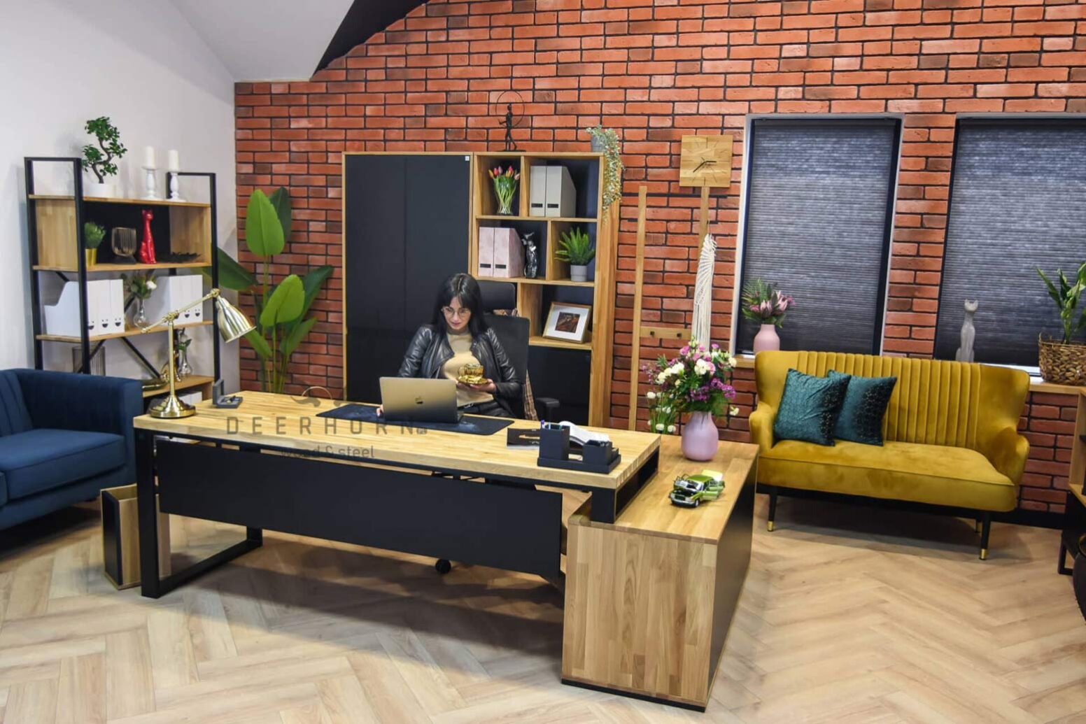 desk_countertop_wooden dřevěný rohový stůl