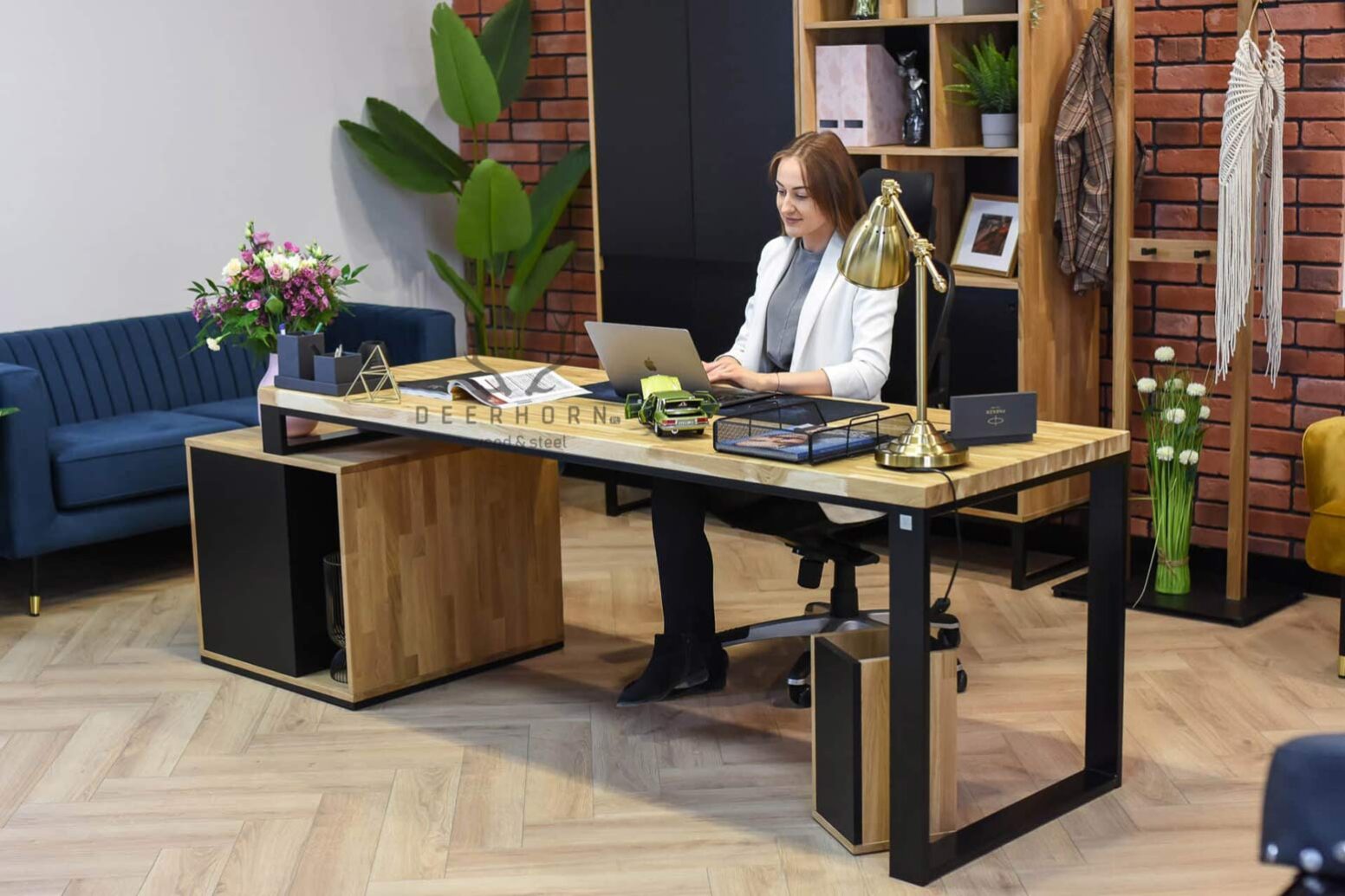 desk_premium prémiový stůl