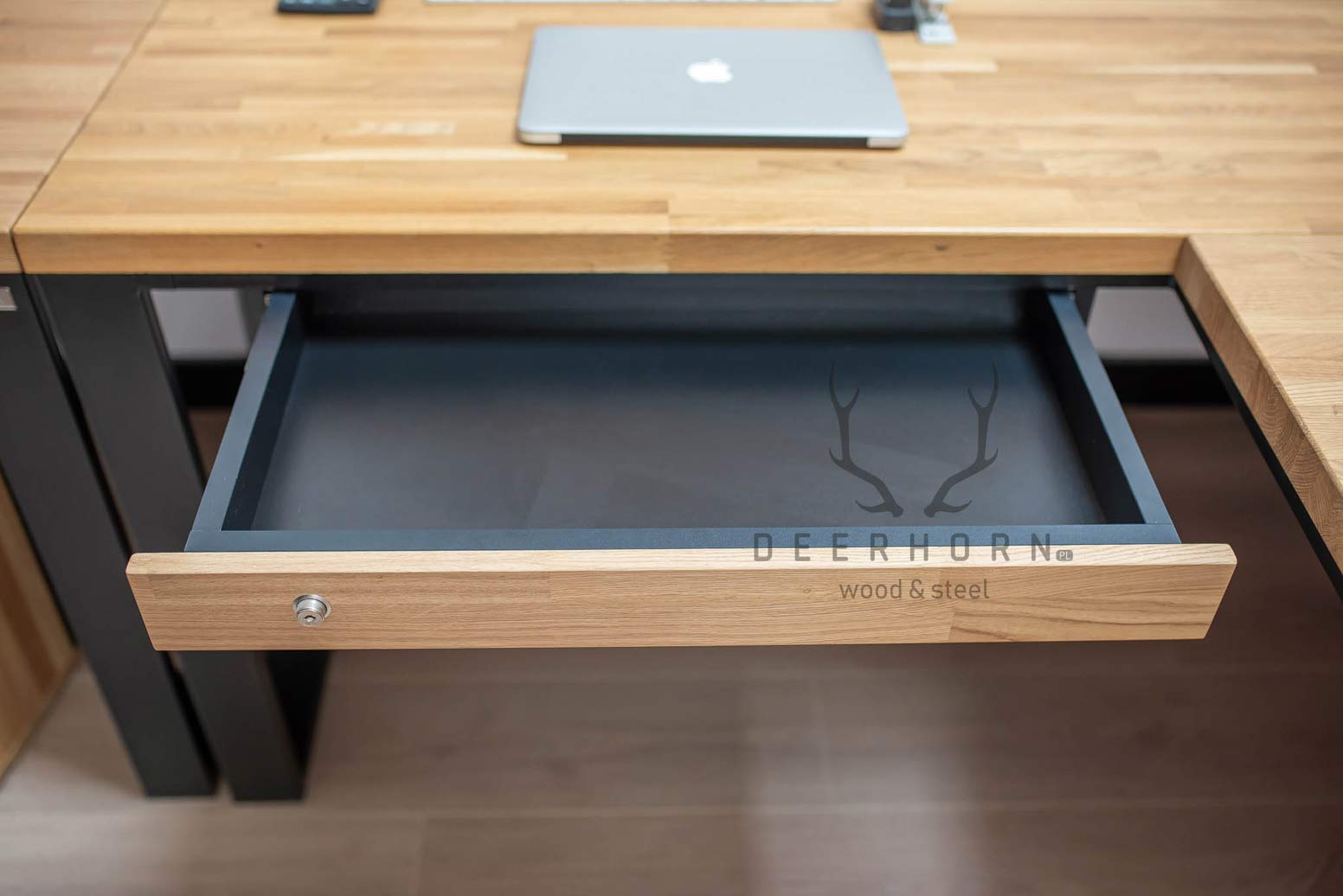 black_drawer_to_desk černá zásuvka psacího stolu