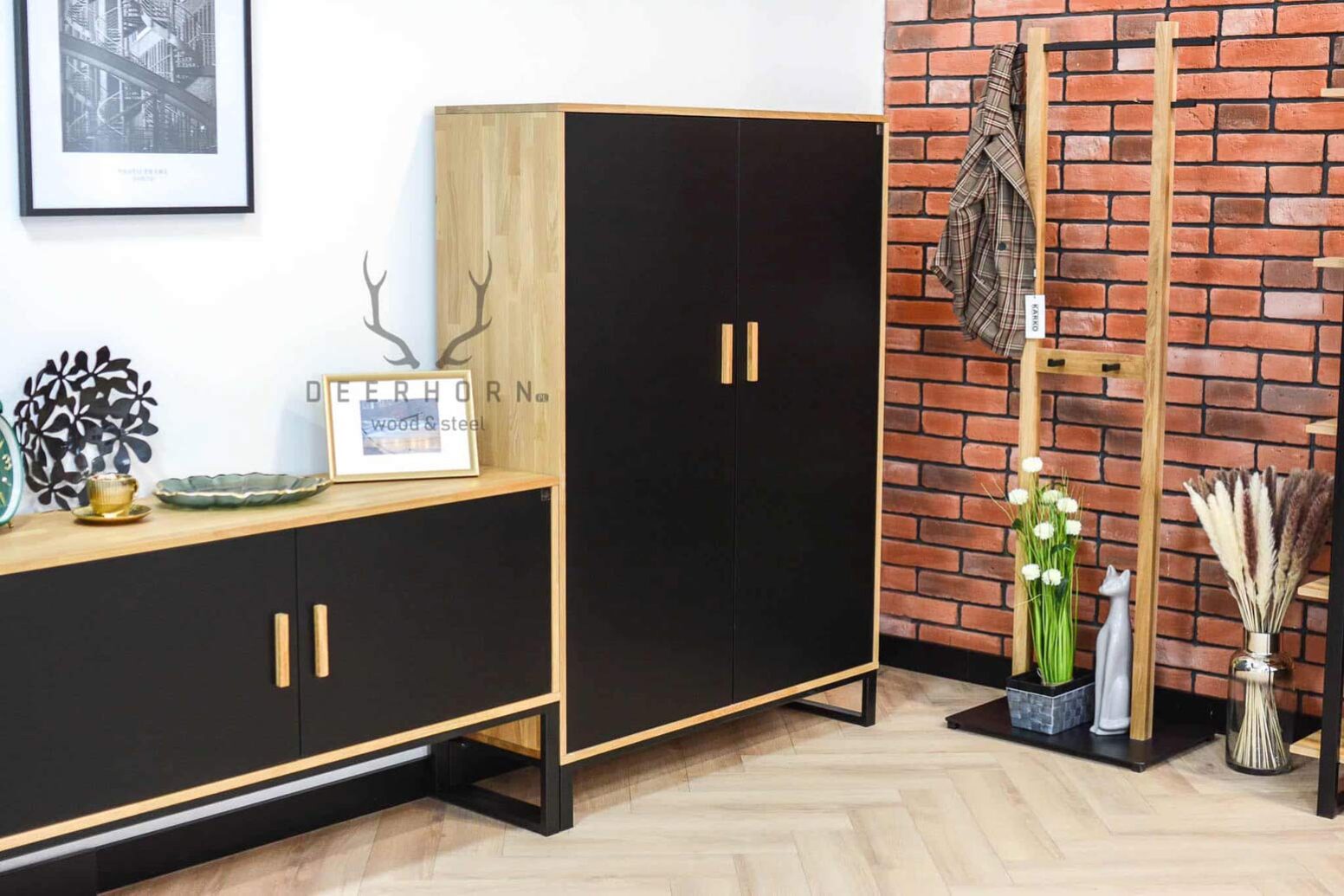 nábytek_office_loft kancelářský nábytek v podkroví