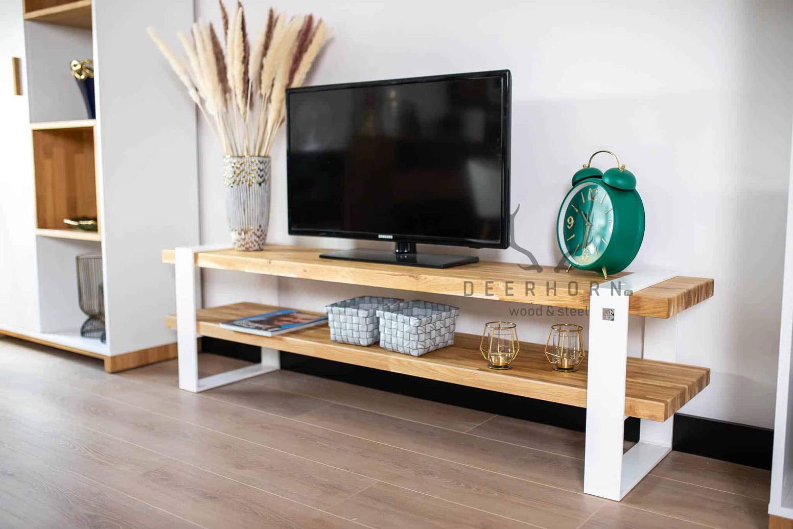 cabinet_rtv_white bílá skříň rtv