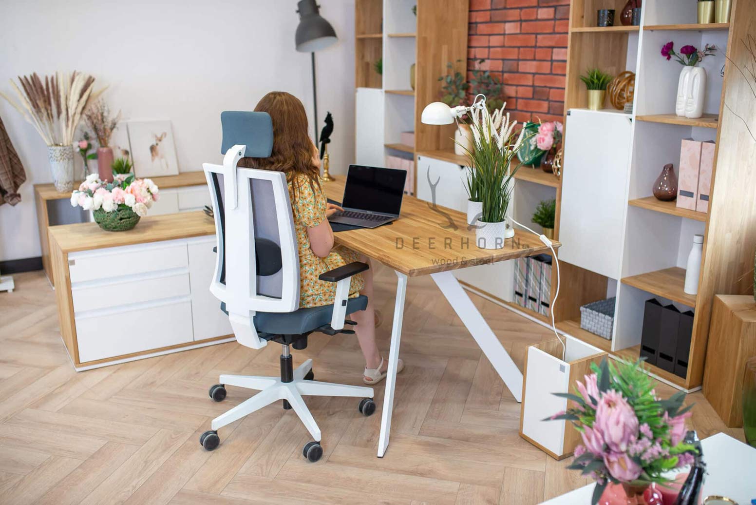 desks_white bílé stoly