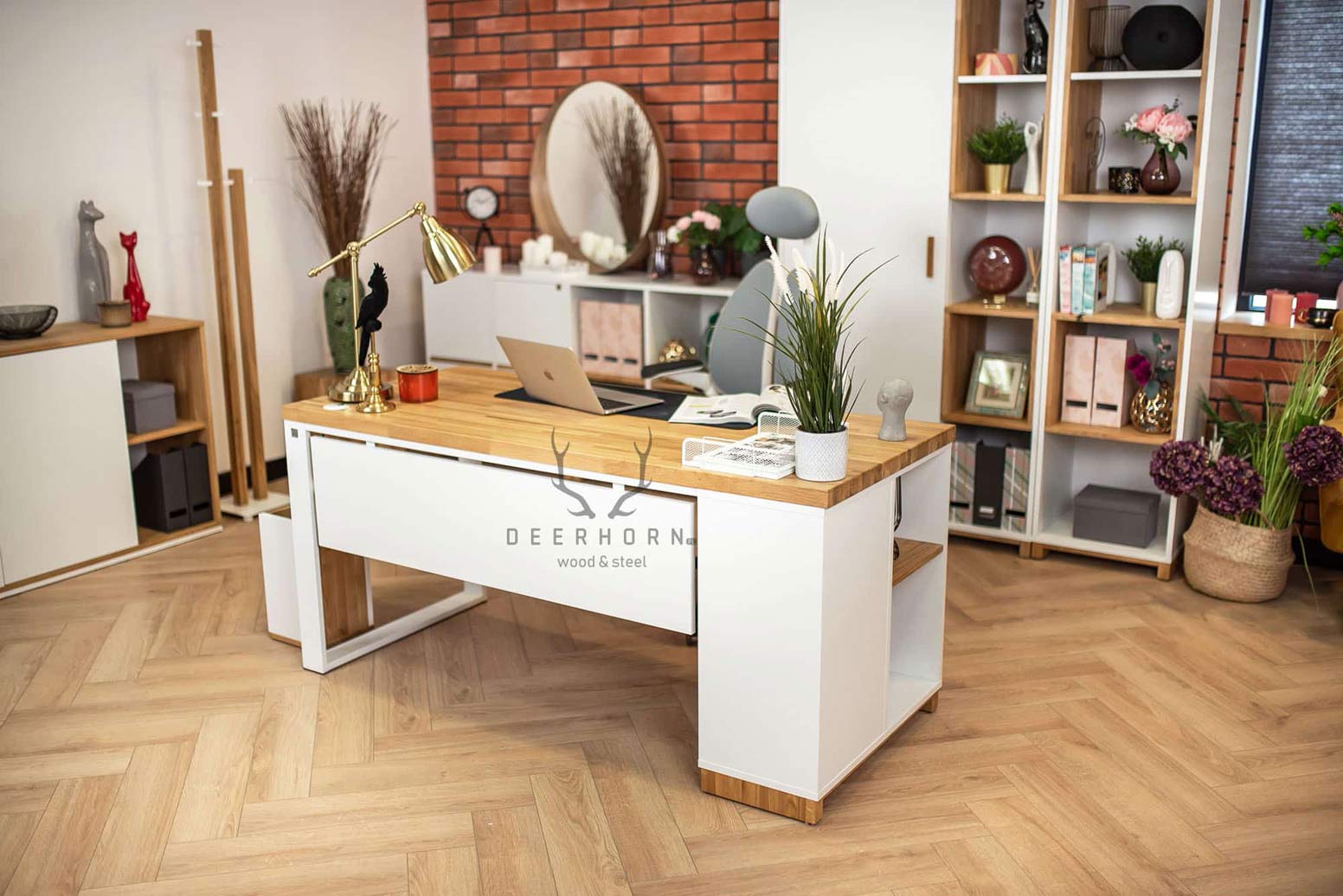 desk_wood_with_metal psací stůl dřevo s kovem
