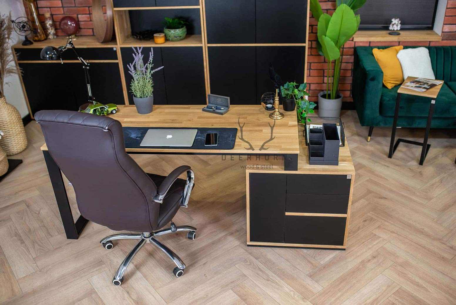 desk_deb dubový stůl