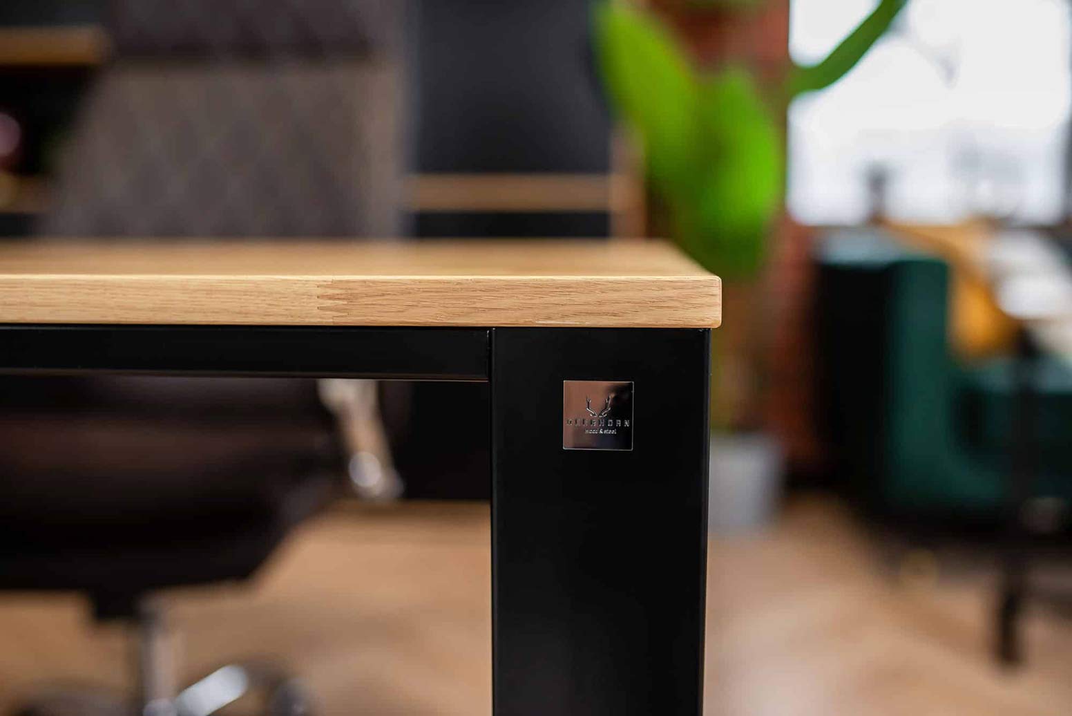 desk_wood_metal stůl dřevo kov