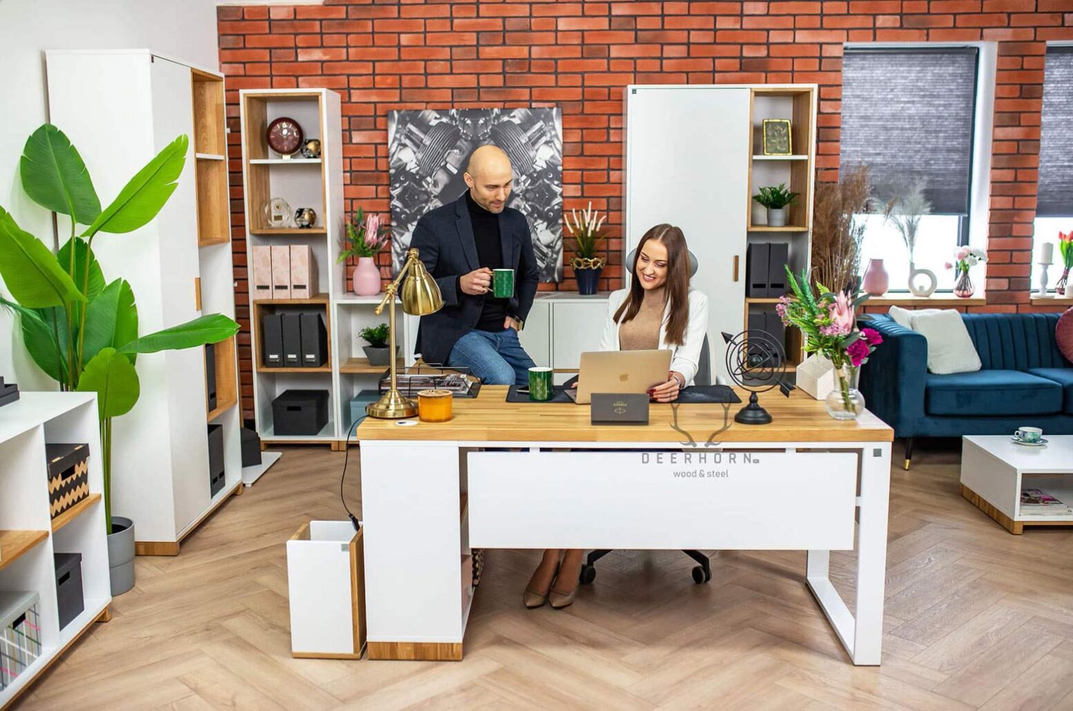 desk_wood_with_metal psací stůl dřevo s kovem