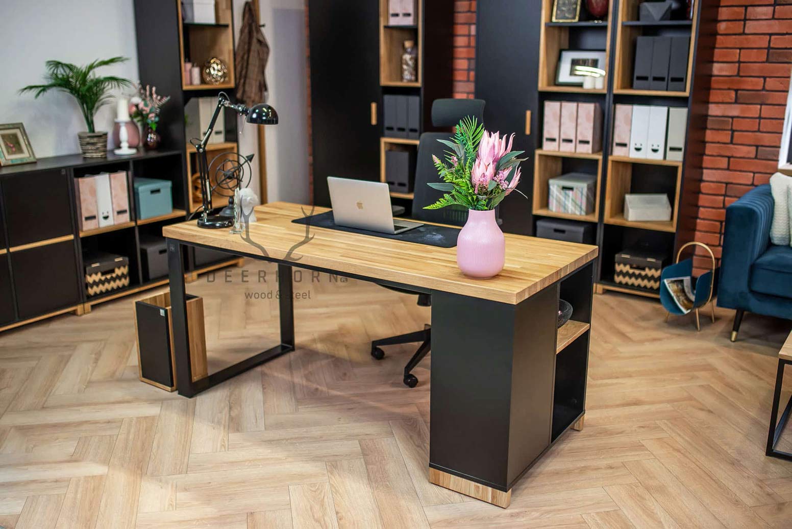 loft_desk_for_office Podkrovní psací stůl do kanceláře