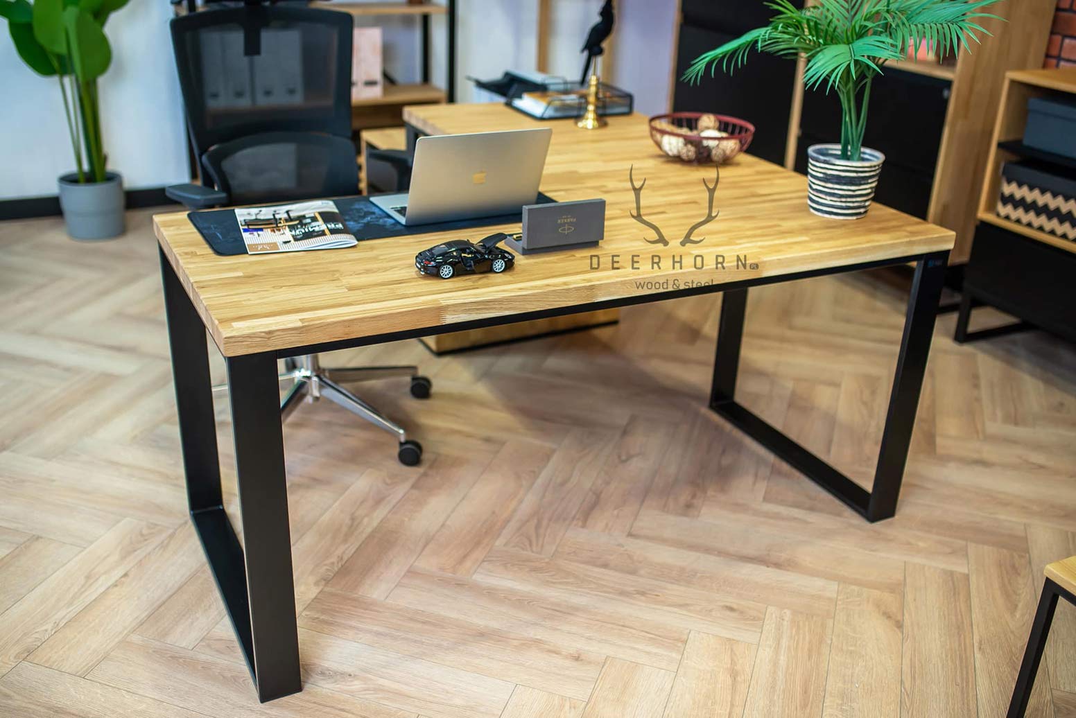 desk_industrial_loft průmyslový stůl v podkroví