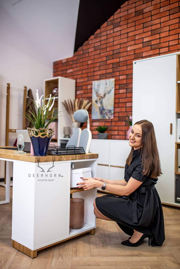 desk_female stůl pro ženy