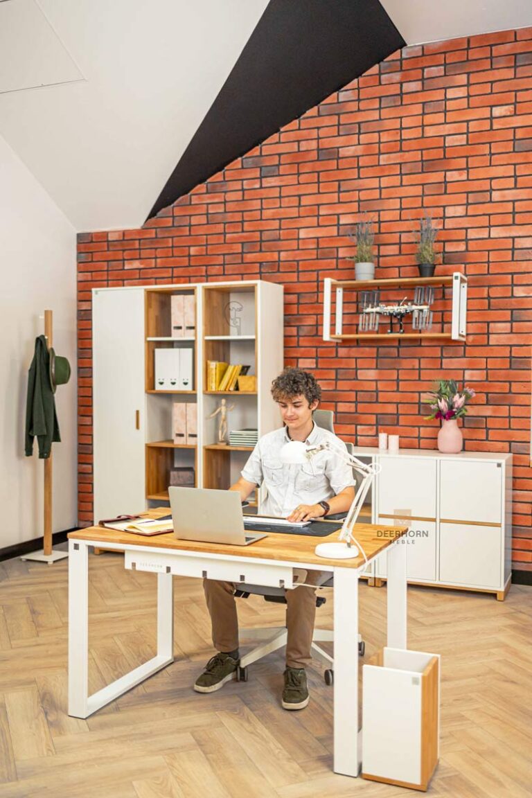 Skandinávský dubový stůl