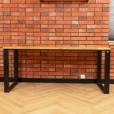 Dřevěný psací stůl z kolekce Loft Office s černými prvky