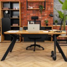 stůl s ergonomickou deskou