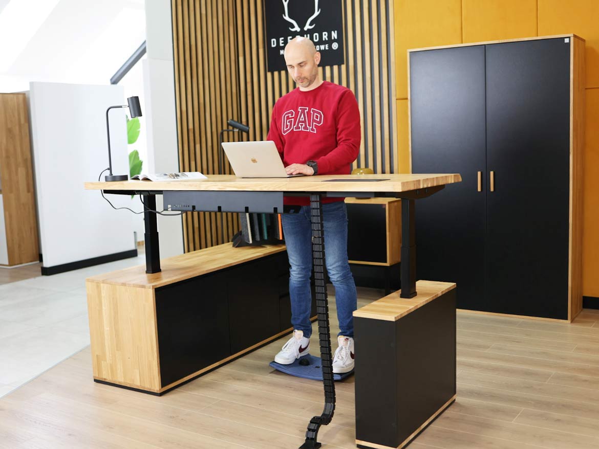 zvedání do pracovního stoje opěrka nohou pro práci ve stoje