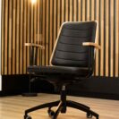 ergonomická kancelářská židle - pohled zepředu