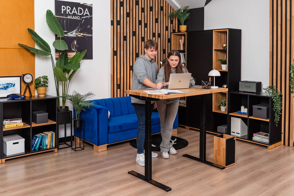 biurko-z-pamiecia-wysokosci-dla-studentow biurko z pamięcią wysokości dla studentów