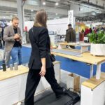 nastavitelný pracovní stůl a pracovní běžecký pás