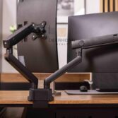 rameno pro dva monitory