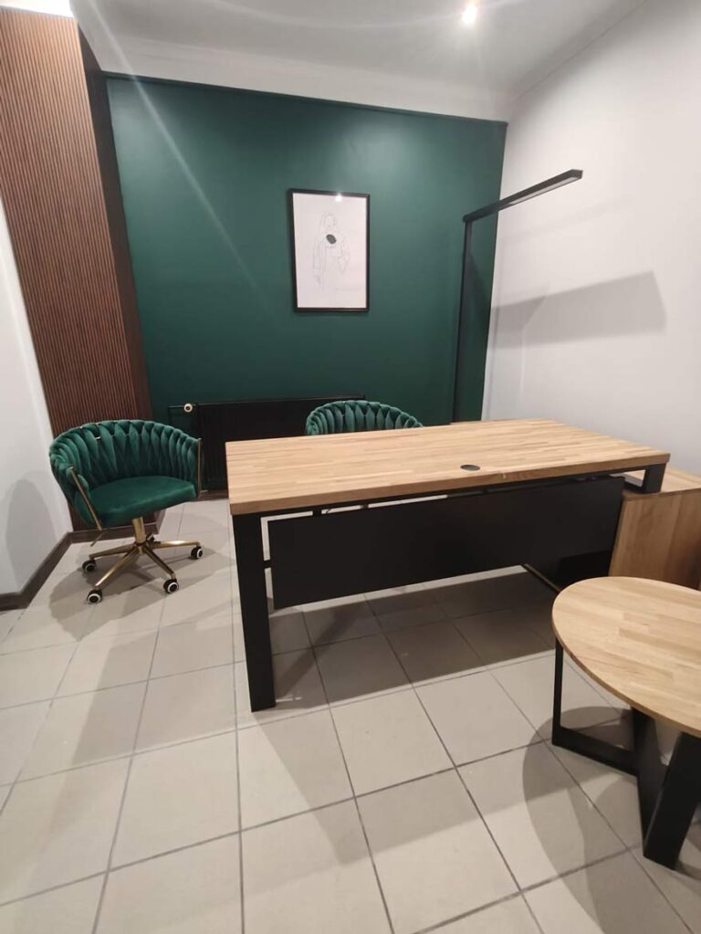 Elegantní nábytek pro advokátní kancelář ve Slezsku