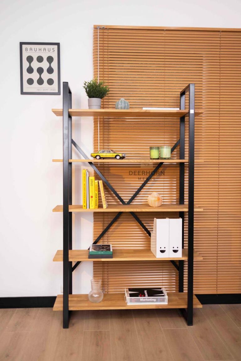robust-regal-office