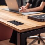 designový firemní stůl s podstavcem