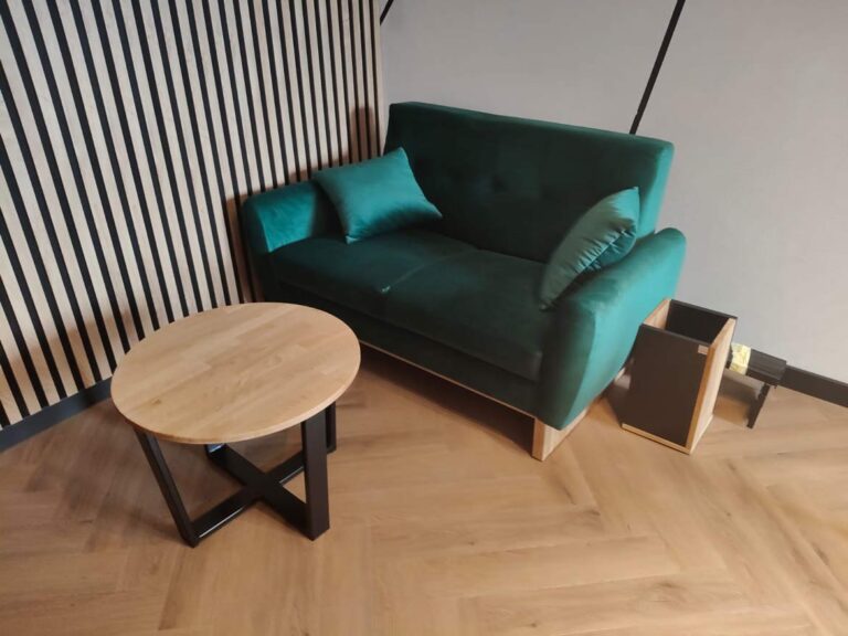 moderní konferenční stolek do obývacího pokoje