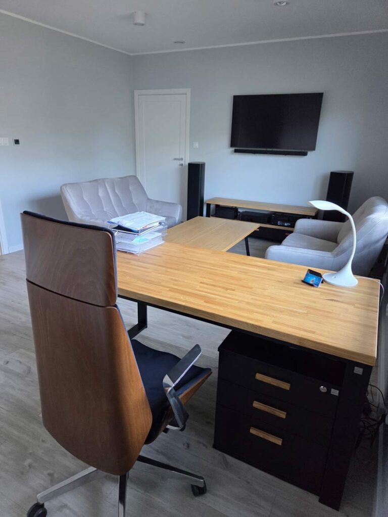 Firemní kabinet pro bezpečnostní systémy Safeline