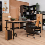 ergonomický stůl pro každodenní práci v domácí kanceláři