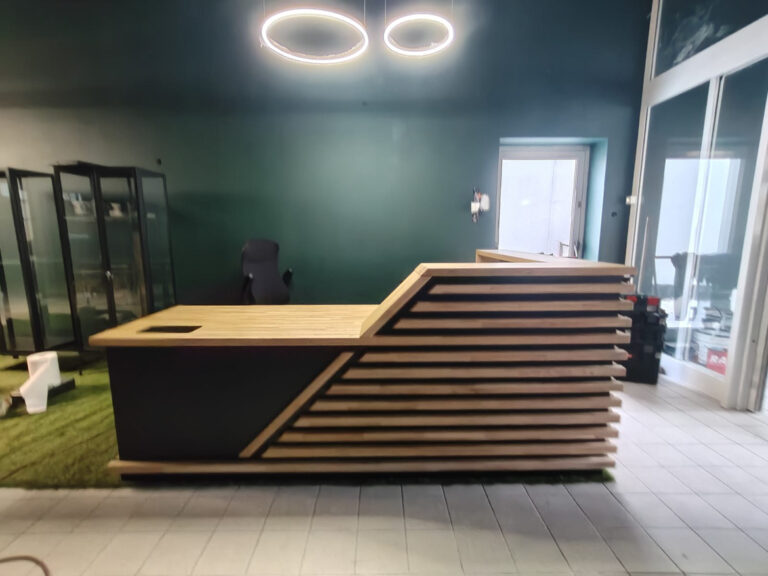 Recepční pult pro Gym-Medical v Grudziadzu