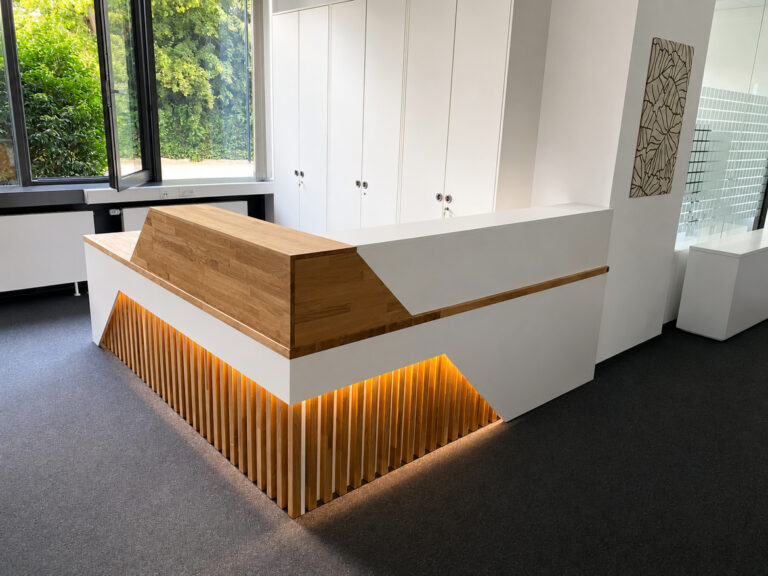 Recepční pult s LED podsvícením